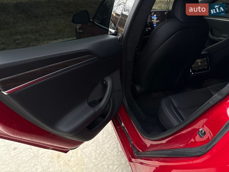 Лифтбек Tesla Model S 2021 в Львове фото 63 Лифтбек Tesla Model S 2021 в Львове