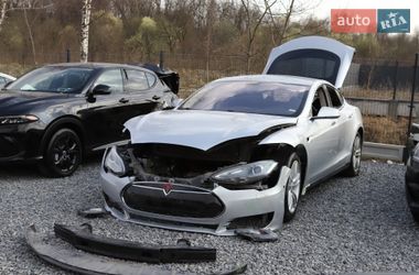 Лифтбек Tesla Model S 2014 в Дрогобыче