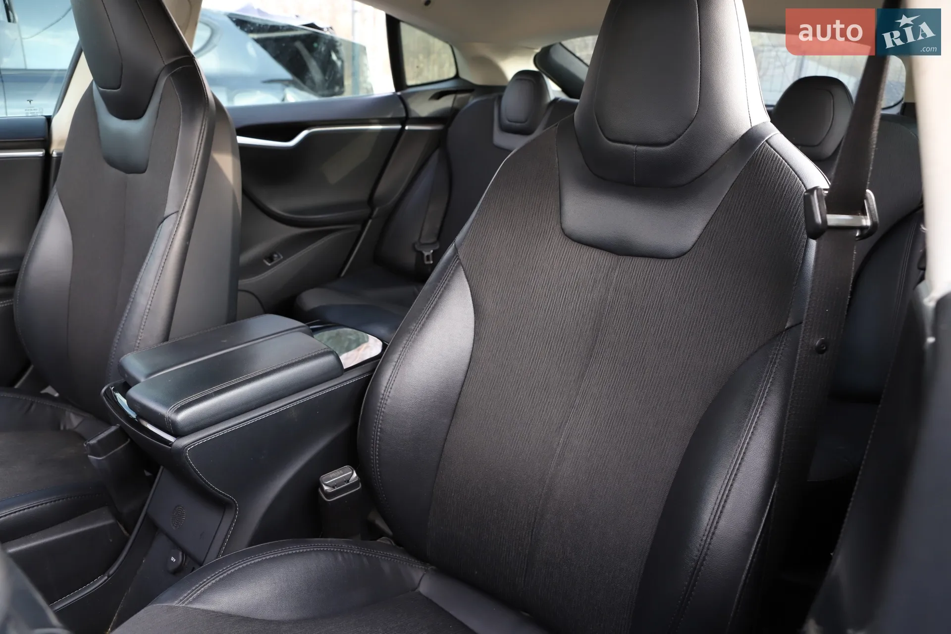 2014 Tesla Model S - мініатюра 18