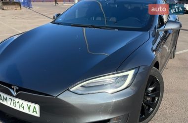 Ліфтбек Tesla Model S 2017 в Житомирі