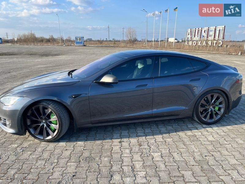 Лифтбек Tesla Model S 2018 в Борисполе