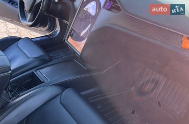 Лифтбек Tesla Model S 2018 в Борисполе