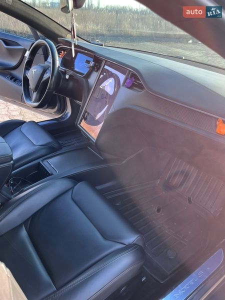Лифтбек Tesla Model S 2018 в Борисполе