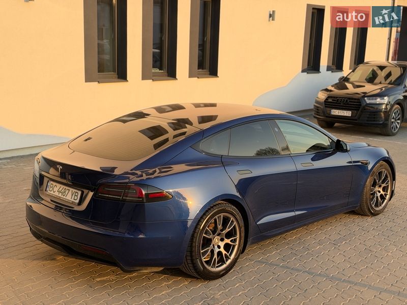 Лифтбек Tesla Model S 2022 в Львове