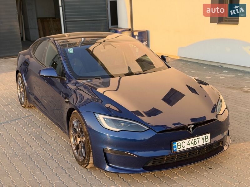 Лифтбек Tesla Model S 2022 в Львове
