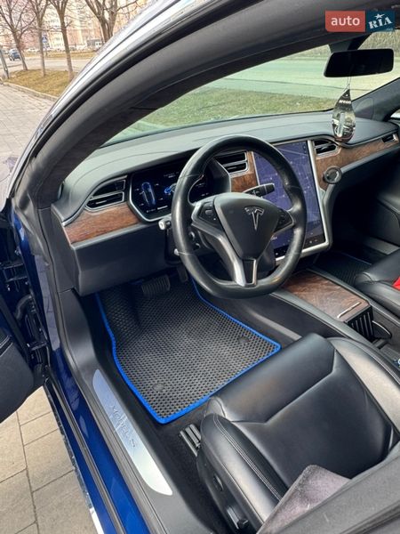 Лифтбек Tesla Model S 2017 в Киеве фото 5 Лифтбек Tesla Model S 2017 в Киеве