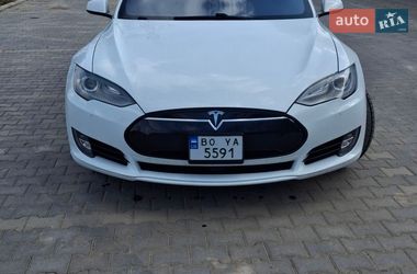Ліфтбек Tesla Model S 2015 в Тернополі