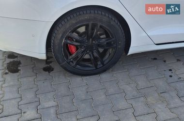 Ліфтбек Tesla Model S 2015 в Тернополі