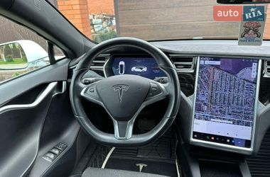 Лифтбек Tesla Model S 2017 в Киеве