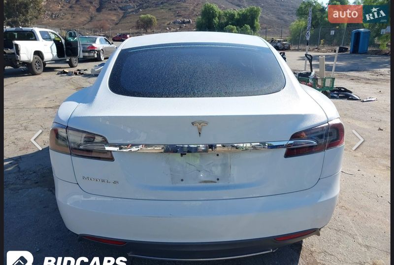 Ліфтбек Tesla Model S 2013 в Тернополі