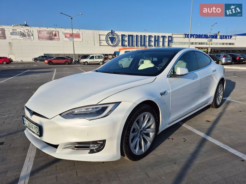 Лифтбек Tesla Model S 2020 в Борисполе