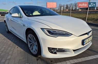 Лифтбек Tesla Model S 2020 в Борисполе