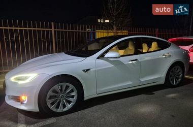 Лифтбек Tesla Model S 2020 в Борисполе