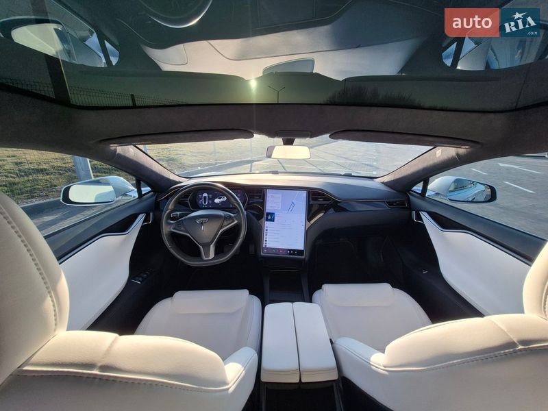 Лифтбек Tesla Model S 2020 в Борисполе