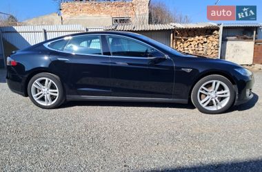 Лифтбек Tesla Model S 2014 в Радехове
