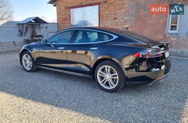 Лифтбек Tesla Model S 2014 в Радехове