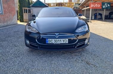 Лифтбек Tesla Model S 2014 в Радехове