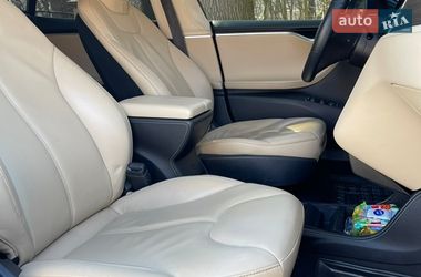 Лифтбек Tesla Model S 2014 в Черновцах