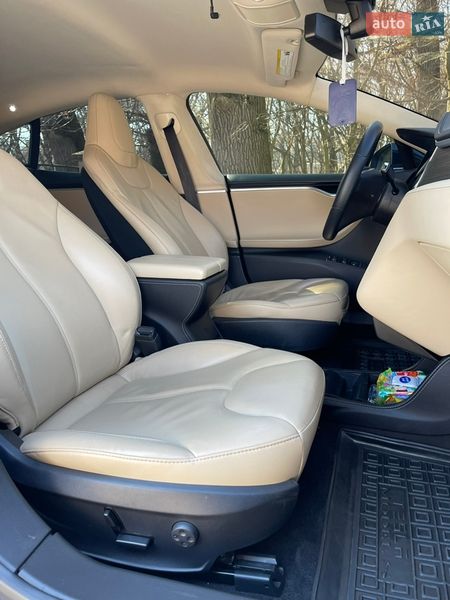 Лифтбек Tesla Model S 2014 в Черновцах фото 12 Лифтбек Tesla Model S 2014 в Черновцах