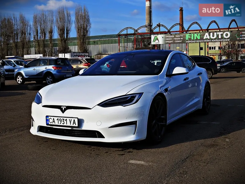 Tesla Model S 2021