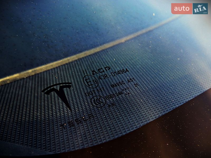 Ліфтбек Tesla Model S 2021 в Черкасах