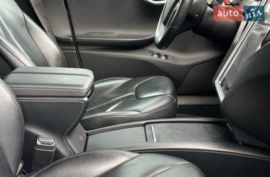 Ліфтбек Tesla Model S 2015 в Вінниці