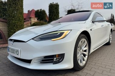 Лифтбек Tesla Model S 2018 в Черновцах Лифтбек Tesla Model S 2018 в Черновцах