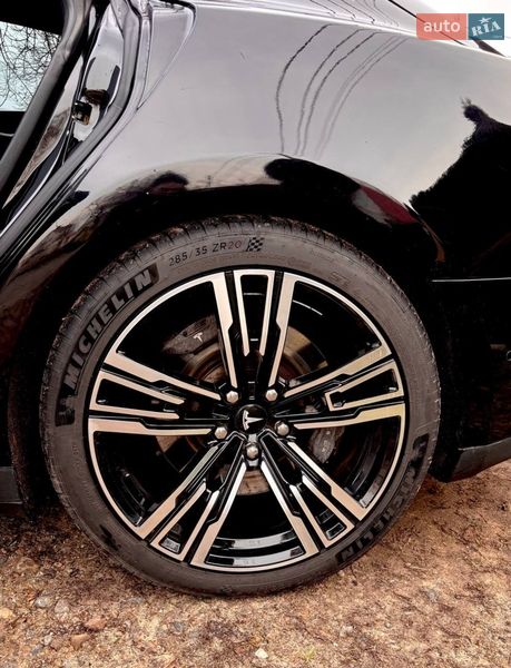 Ліфтбек Tesla Model S 2015 в Харкові