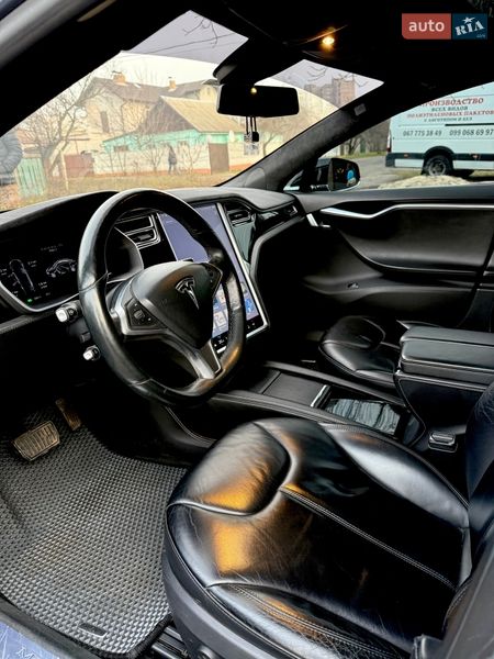 Ліфтбек Tesla Model S 2015 в Харкові