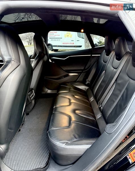 Ліфтбек Tesla Model S 2015 в Харкові
