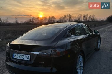 Ліфтбек Tesla Model S 2012 в Чемерівцях