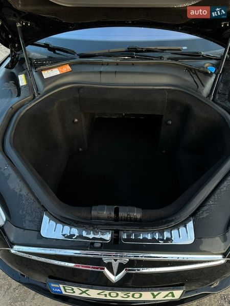 Ліфтбек Tesla Model S 2012 в Чемерівцях