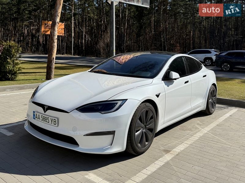 Лифтбек Tesla Model S 2023 в Киеве фото Лифтбек Tesla Model S 2023 в Киеве