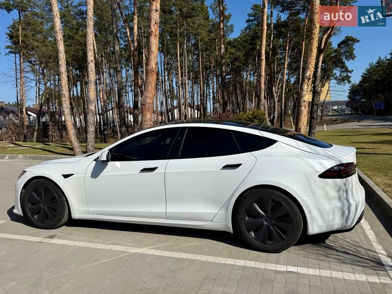 Лифтбек Tesla Model S 2023 в Киеве фото 3 Лифтбек Tesla Model S 2023 в Киеве