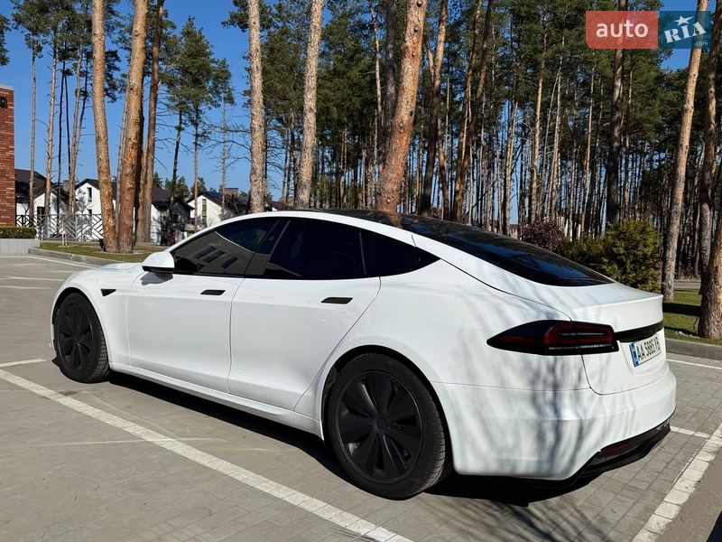 Лифтбек Tesla Model S 2023 в Киеве фото 4 Лифтбек Tesla Model S 2023 в Киеве
