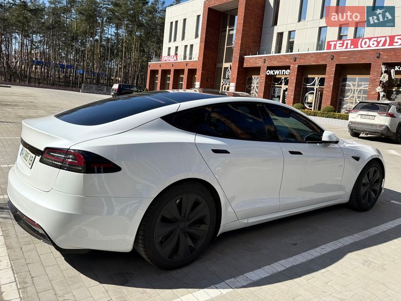 Лифтбек Tesla Model S 2023 в Киеве фото 7 Лифтбек Tesla Model S 2023 в Киеве