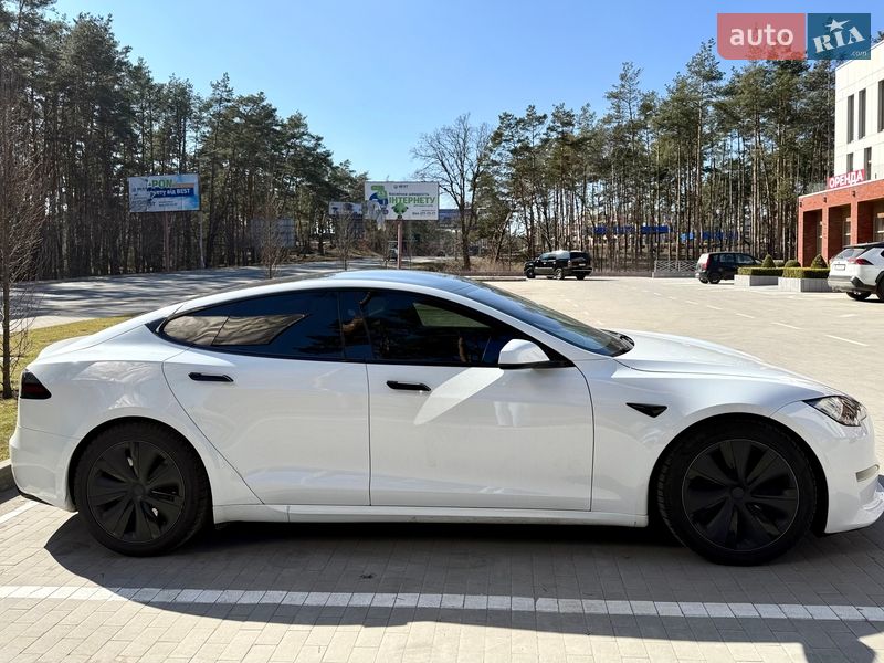 Лифтбек Tesla Model S 2023 в Киеве фото 6 Лифтбек Tesla Model S 2023 в Киеве