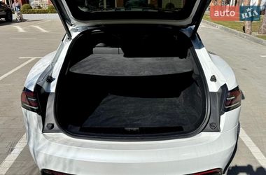 Лифтбек Tesla Model S 2023 в Киеве