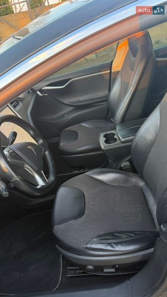 Ліфтбек Tesla Model S 2014 в Луцьку фото 24 Ліфтбек Tesla Model S 2014 в Луцьку