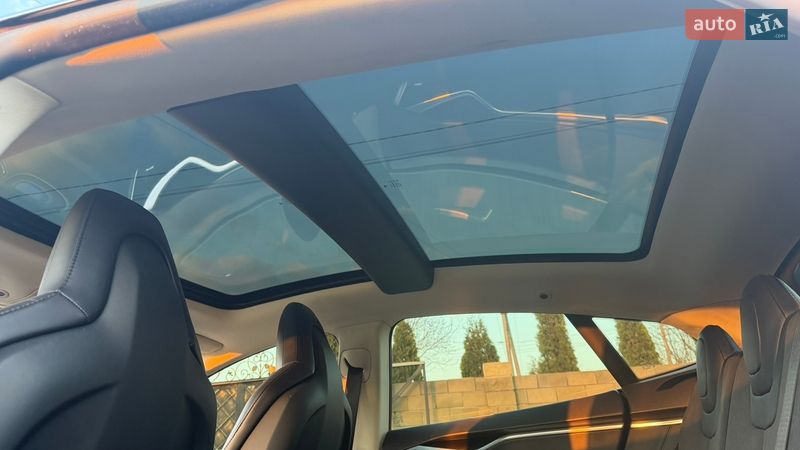 Ліфтбек Tesla Model S 2014 в Луцьку фото 32 Ліфтбек Tesla Model S 2014 в Луцьку