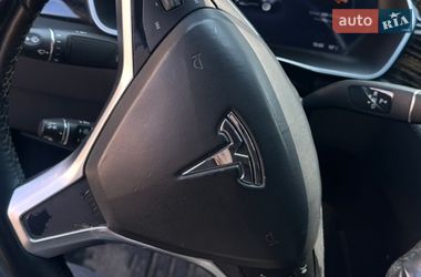 Ліфтбек Tesla Model S 2016 в Ірпені фото 12 Ліфтбек Tesla Model S 2016 в Ірпені