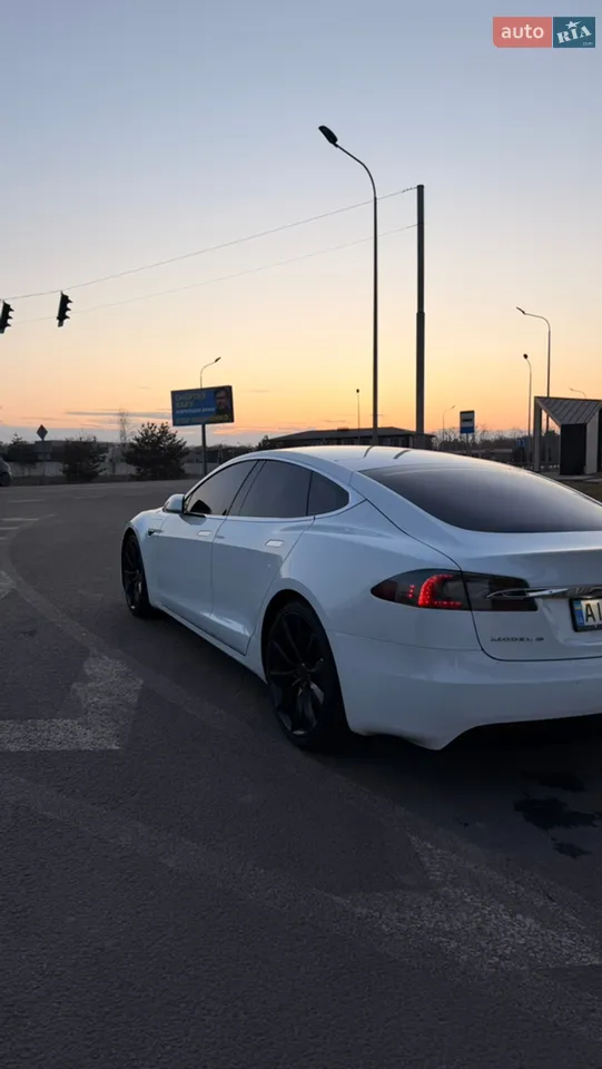 2016 Tesla Model S - мініатюра 21