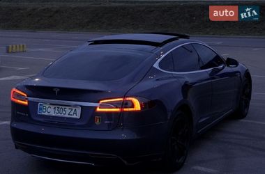 Лифтбек Tesla Model S 2015 в Львове