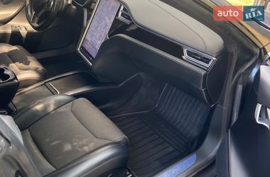 Лифтбек Tesla Model S 2017 в Днепре