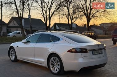 Лифтбек Tesla Model S 2017 в Дубно