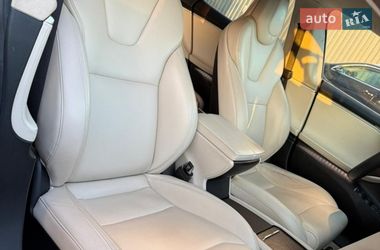 Лифтбек Tesla Model S 2017 в Дубно