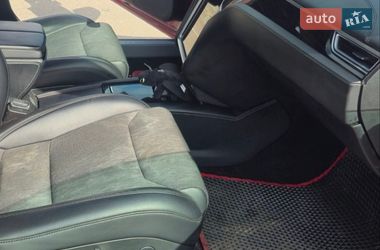 Лифтбек Tesla Model S 2017 в Киеве