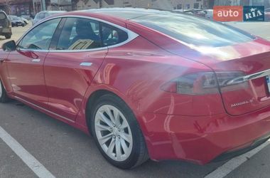 Лифтбек Tesla Model S 2017 в Киеве