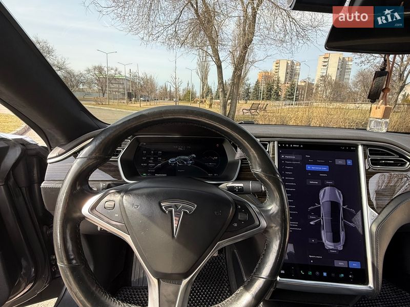 Лифтбек Tesla Model S 2016 в Кременчуге фото 29 Лифтбек Tesla Model S 2016 в Кременчуге