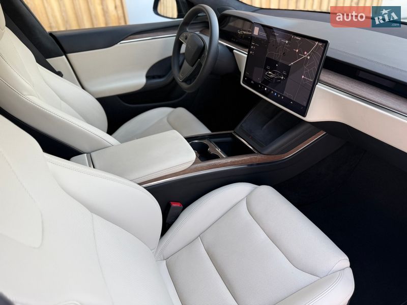 Ліфтбек Tesla Model S 2021 в Львові